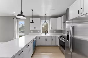 7430 N Hermitage Ave, Chicago, IL 60626 - Photo 4