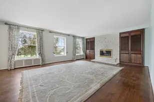 5490 S South Shore Dr, Chicago, IL 60615 - Photo 4