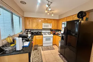 752 Biloxie Ct, Carol Stream, IL 60188 - Photo 10