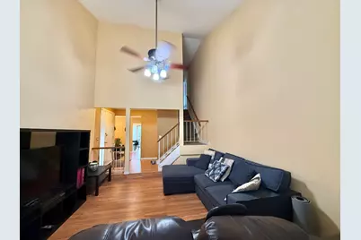 752 Biloxie Court #752, Carol Stream, IL 60188 - Photo 6
