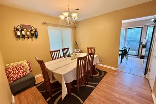 752 Biloxie Ct, Carol Stream, IL 60188 - Photo 8