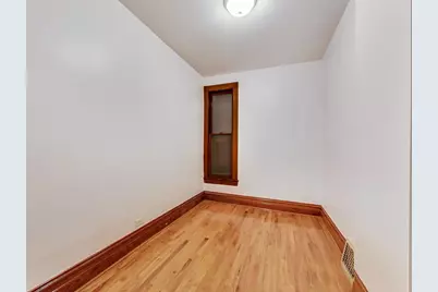 1138 W Addison Street #1, Chicago, IL 60613 - Photo 10