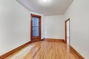 1138 W Addison St, Chicago, IL 60613 - Photo 8