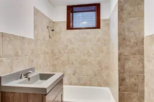 1138 W Addison St, Chicago, IL 60613 - Photo 14