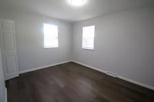 1215 42nd Ave, Rockford, IL 61109 - Photo 10