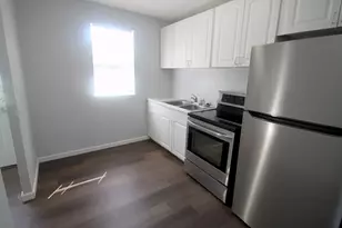 1215 42nd Ave, Rockford, IL 61109 - Photo 8