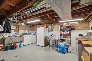 6230 W Foster Ave, Chicago, IL 60630 - Photo 12