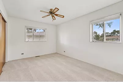 385 Pleasant Street, Hoffman Estates, IL 60169 - Photo 12