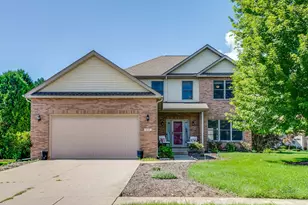 614 Aspen Ct, Antioch, IL 60002 - Photo 1