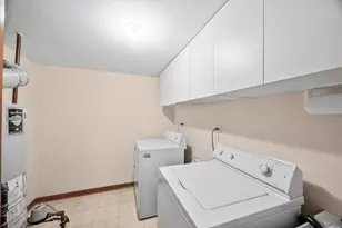 11147 Saratoga Dr, Orland Park, IL 60467 - Photo 16