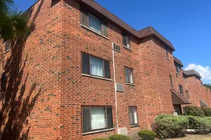 1852 S Anna Marie Dr, Mount Prospect, IL 60056 - Photo 2