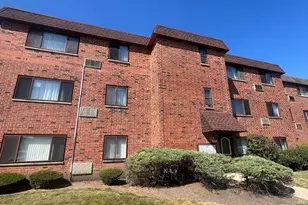 1852 S Anna Marie Dr, Mount Prospect, IL 60056 - Photo 1
