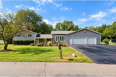 5N712 Garden Avenue, Roselle, IL 60172 - Photo 1