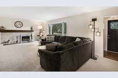 11518 Algonquin Road, Huntley, IL 60142 - Photo 4