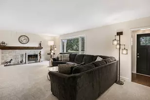 11518 Algonquin Rd, Huntley, IL 60142 - Photo 4