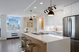 1360 N Sandburg Terrace, Chicago, IL 60610 - Photo 4