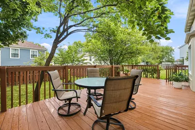 1011 E Amberwood Circle, Naperville, IL 60563 - Photo 30