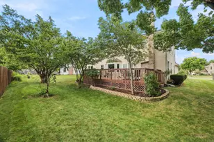 1011 E Amberwood Circle, Naperville, IL 60563 - Photo 32