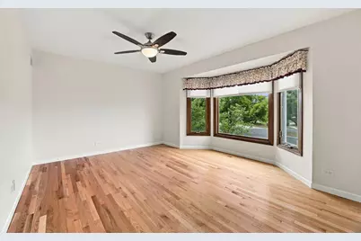 1011 E Amberwood Circle, Naperville, IL 60563 - Photo 24