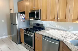 2607 W Gunnison St, Chicago, IL 60625 - Photo 8