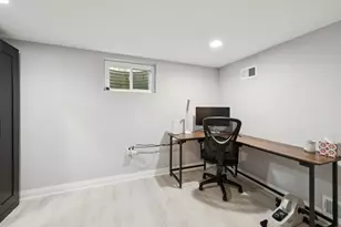 5328 Davis St, Skokie, IL 60077 - Photo 20