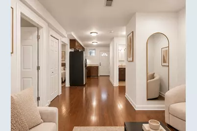 3335 W Byron Street #G, Chicago, IL 60618 - Photo 4