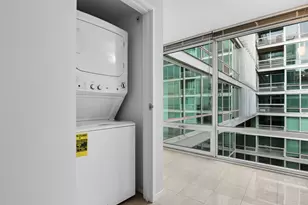 9715 Woods Dr, Skokie, IL 60077 - Photo 22