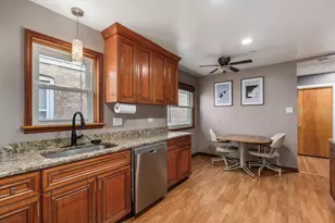 10713 S Sawyer Ave, Chicago, IL 60655 - Photo 10