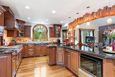 1021 Pheasant Trail, Carol Stream, IL 60188 - Photo 8