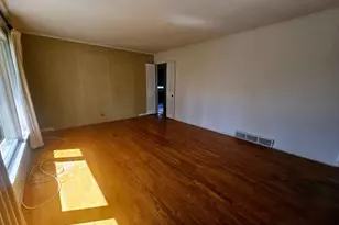 [Address not provided], Des Plaines, IL 60018 - Photo 6