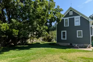 208 N Commercial St, Baileyville, IL 61007 - Photo 2
