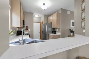 317 Windsor Ct, South Elgin, IL 60177 - Photo 14