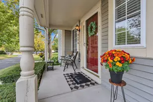 317 Windsor Ct, South Elgin, IL 60177 - Photo 6