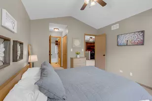 317 Windsor Ct, South Elgin, IL 60177 - Photo 22