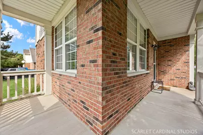 641 W Moreland Avenue, Addison, IL 60101 - Photo 2