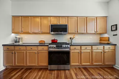 641 W Moreland Avenue, Addison, IL 60101 - Photo 8