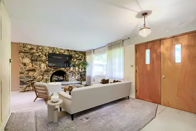 883 E Zinnia Lane, Palatine, IL 60074 - Photo 2