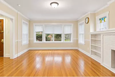 6249 N Fairfield Avenue, Chicago, IL 60659 - Photo 2
