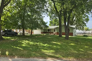 125 S Fisher St, Mclean, IL 61754 - Photo 2