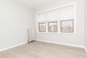 2722 W Rosemont Ave, Chicago, IL 60659 - Photo 2