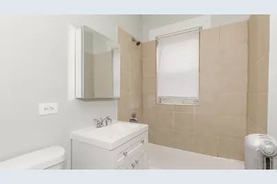 2722 W Rosemont Avenue #3, Chicago, IL 60659 - Photo 8