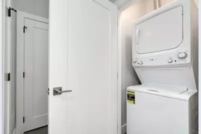 825 E 61st Street #309, Chicago, IL 60637 - Photo 12