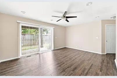 2651 S Cedar Glen Drive, Arlington Heights, IL 60005 - Photo 18