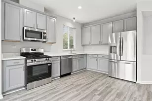 705 Silver Leaf Dr, Joliet, IL 60431 - Photo 12