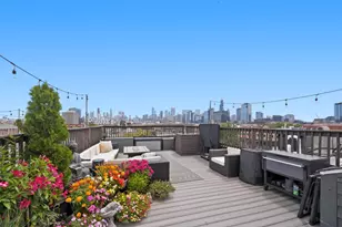 611 N Noble St, Chicago, IL 60642 - Photo 2