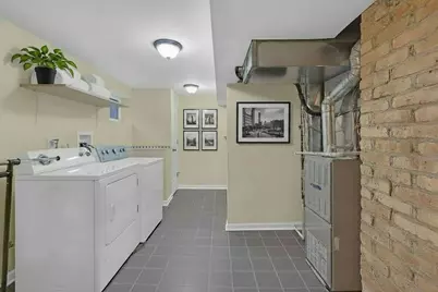 420 Berkshire Lane, Des Plaines, IL 60016 - Photo 16