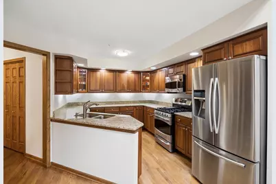 11134 Indian Woods Drive, Indian Head Park, IL 60525 - Photo 4