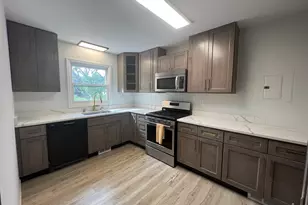 31109 Madison St, Genoa, IL 60135 - Photo 12