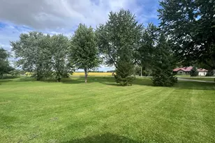 31109 Madison St, Genoa, IL 60135 - Photo 2
