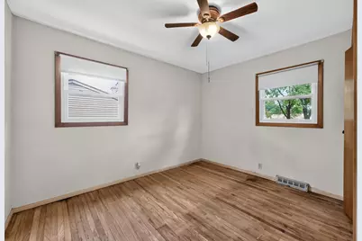 106 E Dresser Road, Dekalb, IL 60115 - Photo 16